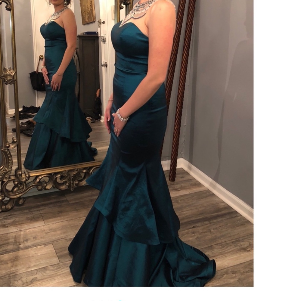 Stunning teal mermaid illusion dress - Picture 6 of 7